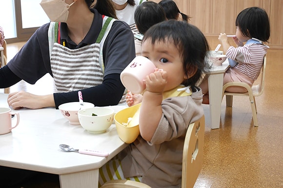 お食事風景